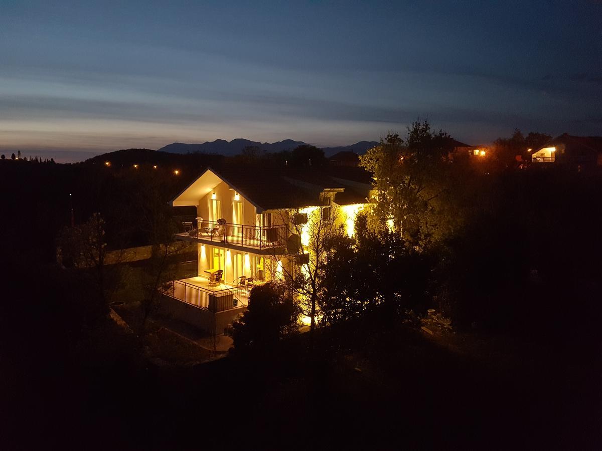 Villa Rolla Tivat Exterior photo